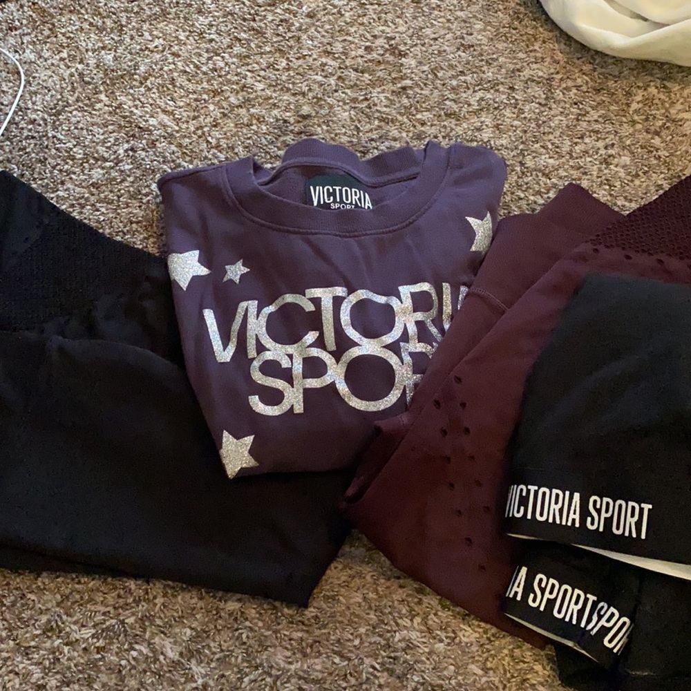 Bundle: Victoria Secret leggings & sweatshirts!